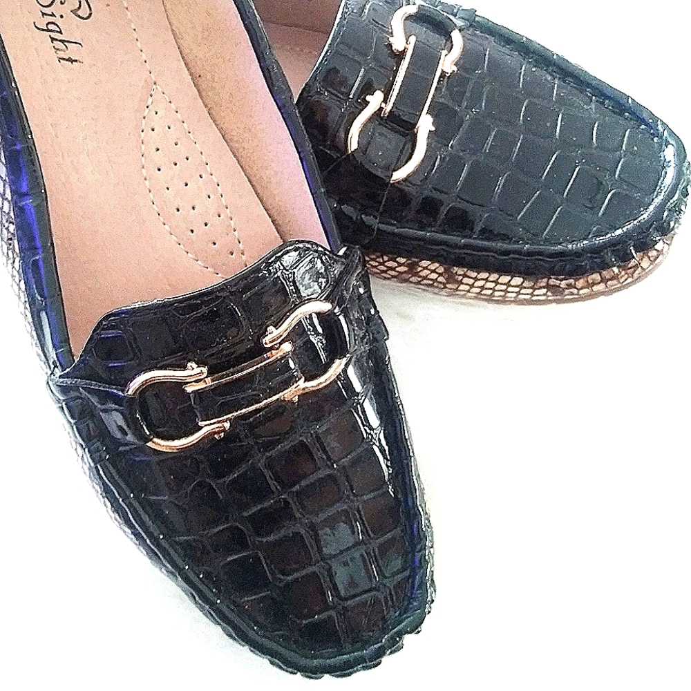 Beautiful Classic Flat Slight Wedge Loafer With Gold Chain Faux Embossed…